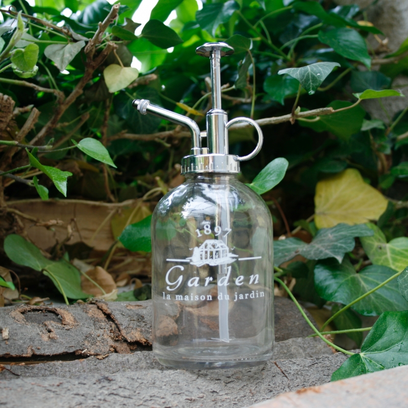 Rozprašovače na vodu i olej