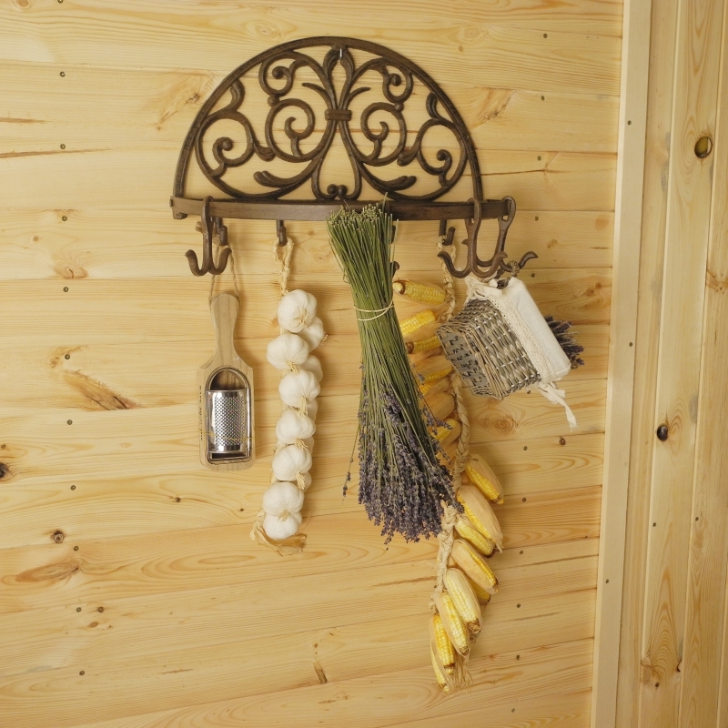 Věšáky na klíče, bundy...